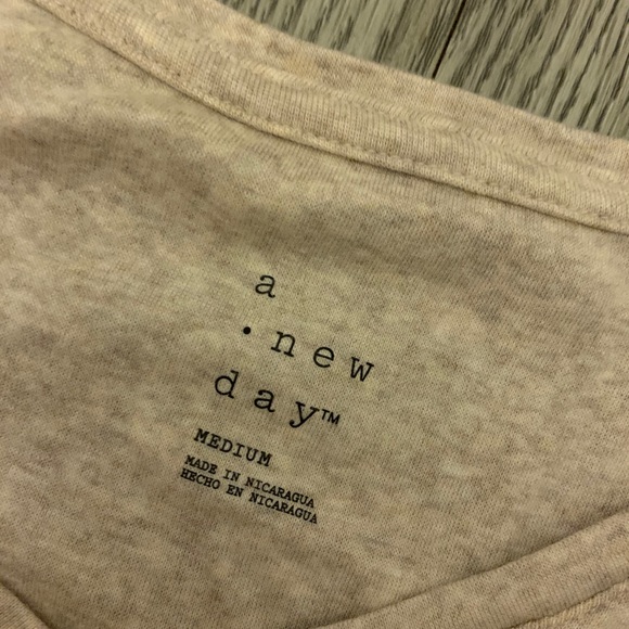 Long sleeve beige shirt - Picture 3 of 3